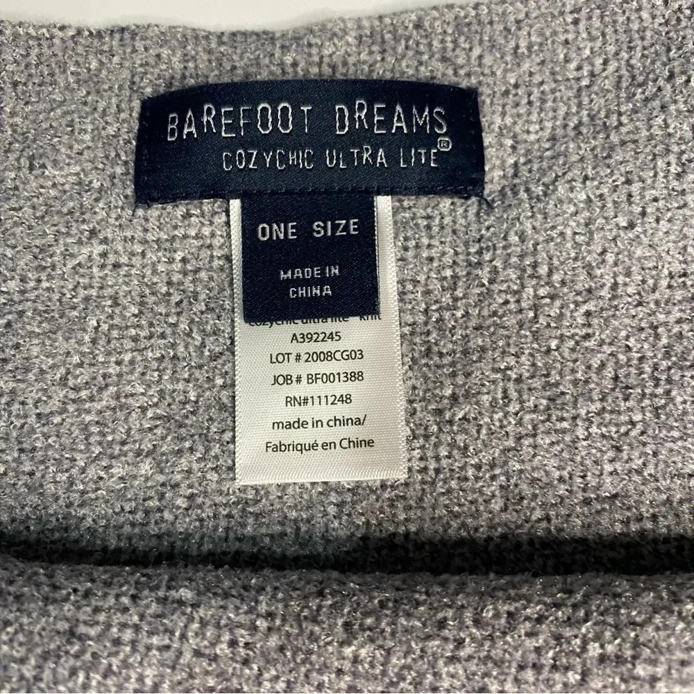 Barefoot Dreams Cozychic Ultra Lite OS Ocean Breeze Poncho Blue Water Stripe - Picture 3 of 7